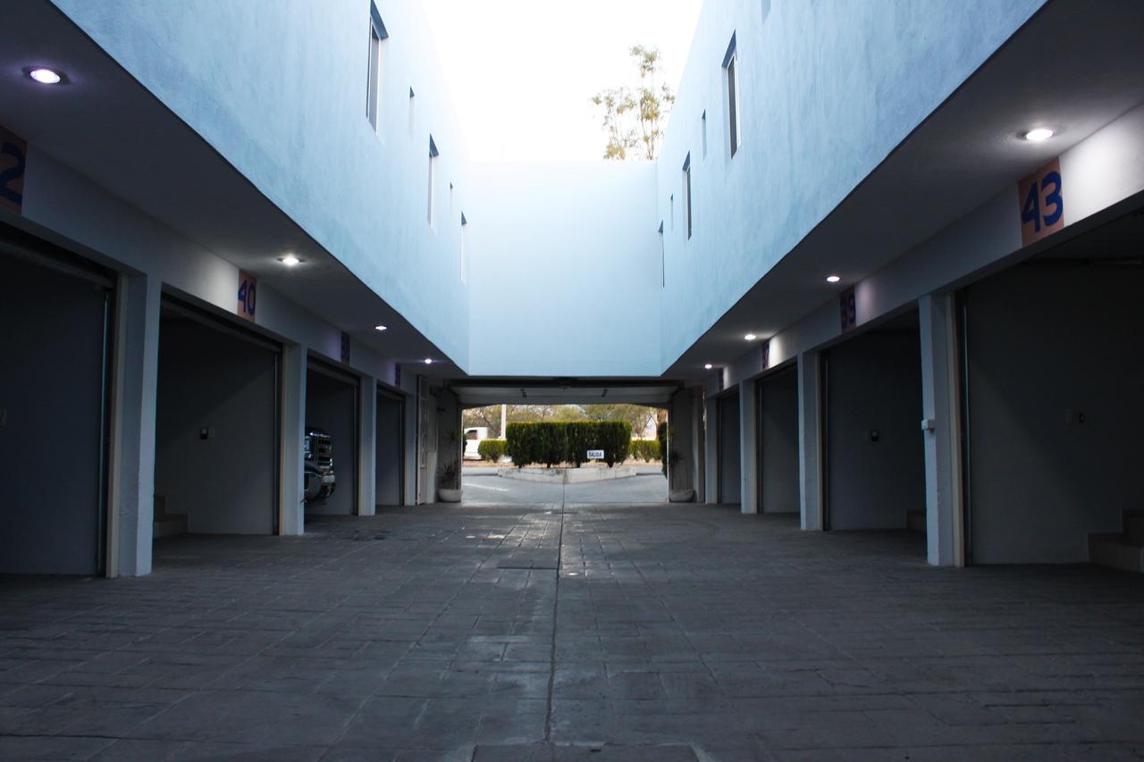 Cobo'S Auto Motel Tlaltenago Tlaltenango de Sanchez Roman Экстерьер фото